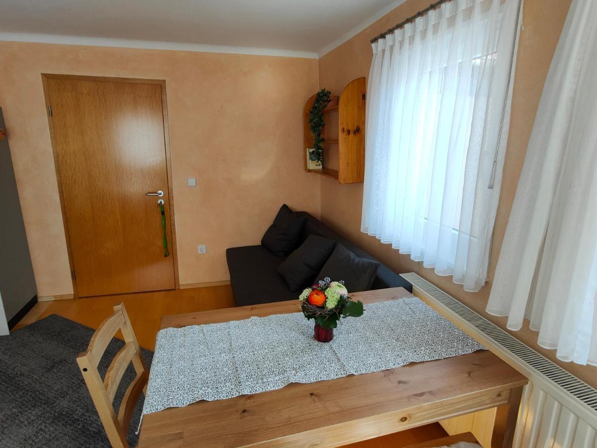 Zentrale & Ruhige Ferienwohnung Mössingen Exterior foto
